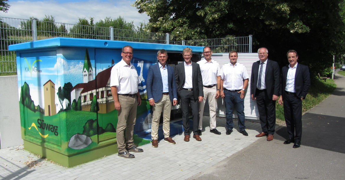 Intelligente Technik trifft Kunst: KAWAG Netze modernisieren Ortsnetzstation in Weissach im Tal